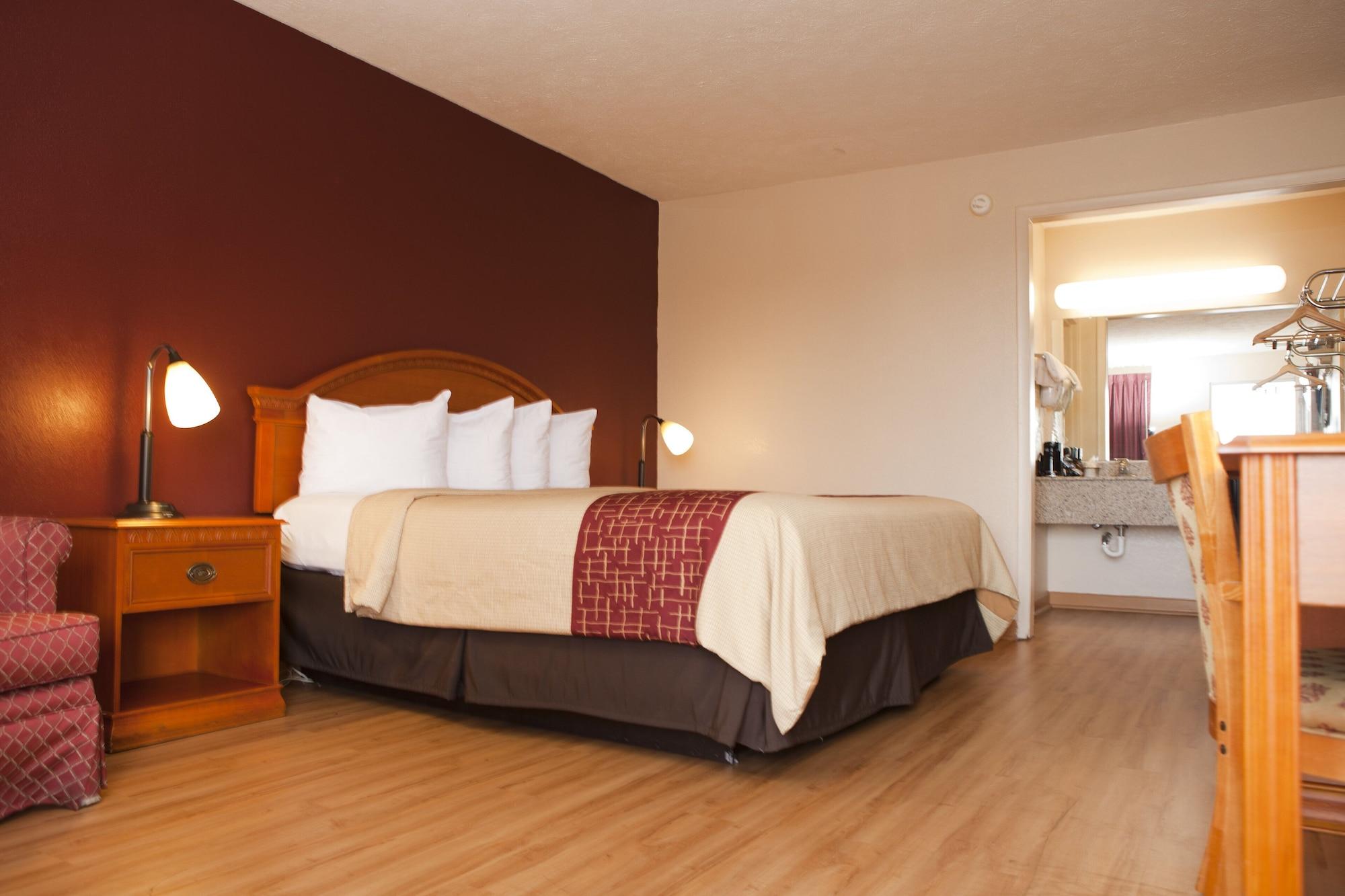 Red Roof Inn & Suites Jackson, Tn Extérieur photo