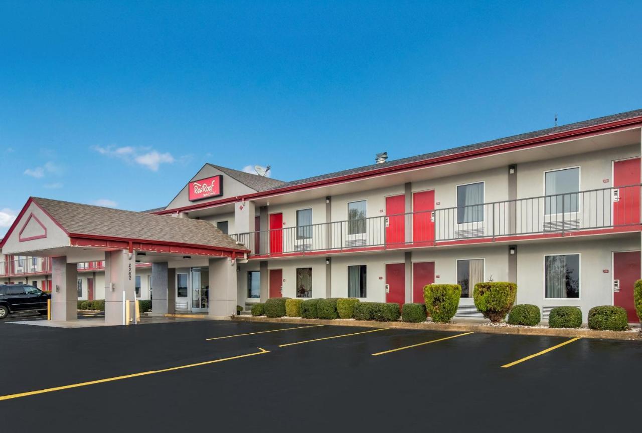 Red Roof Inn & Suites Jackson, Tn Extérieur photo